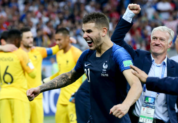 往伴随着类 往伴随着类