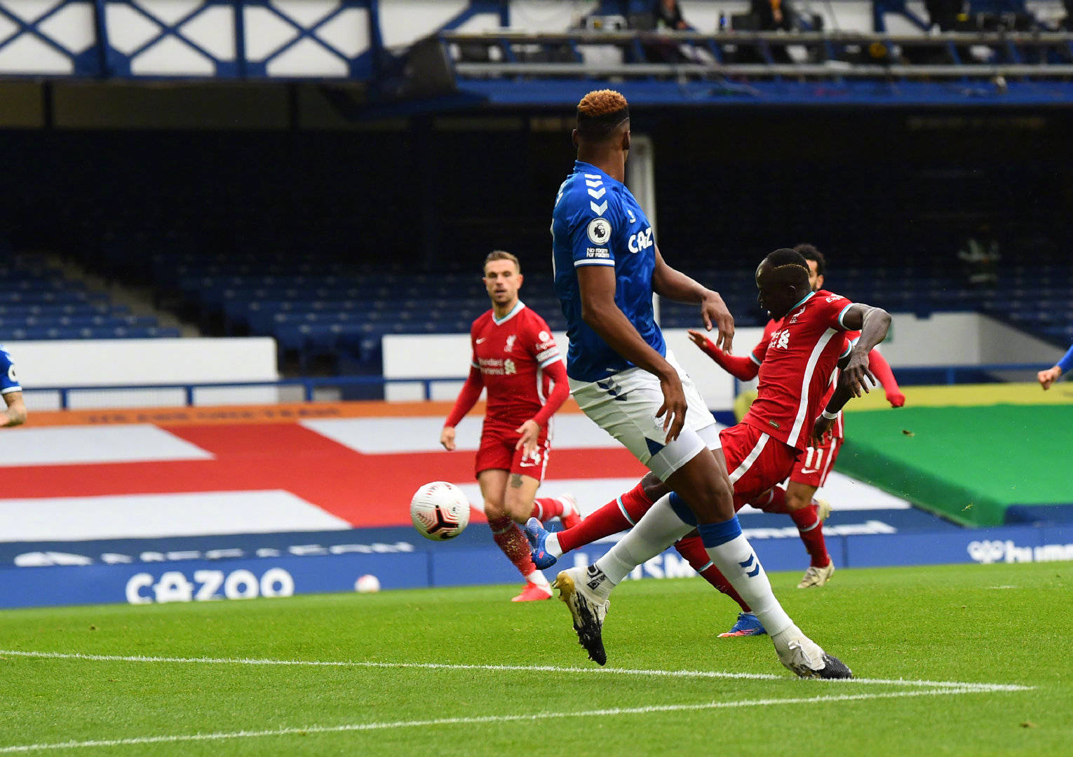 焦点集中在 焦点集中在